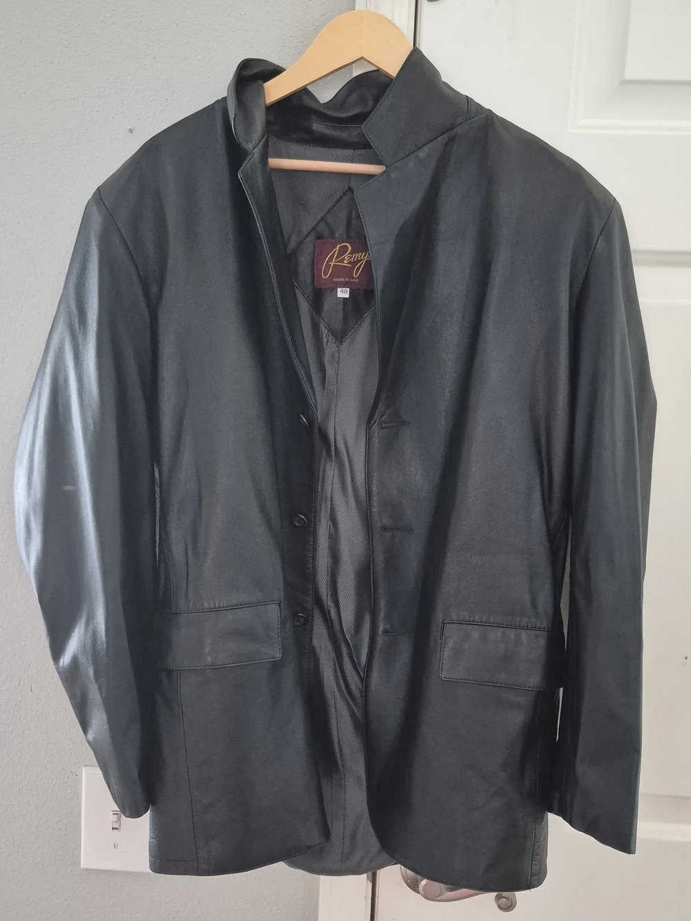 Remy Leather classic vintage